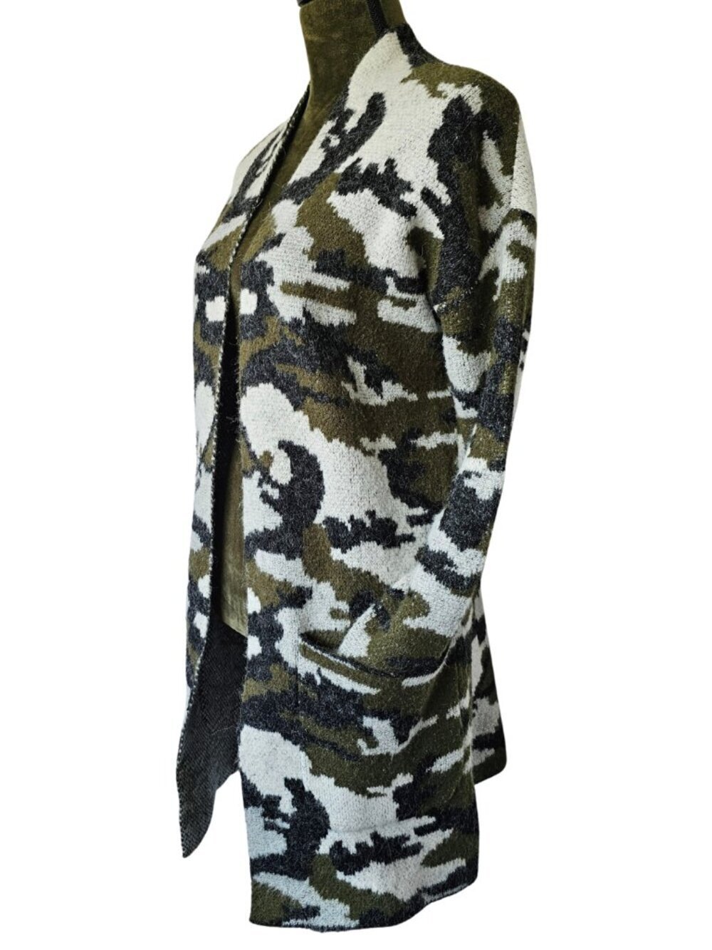 ✨Like New✨ Venus Camouflage Cardigan, Green/Black/White, Size XS - Picture 4 of 9